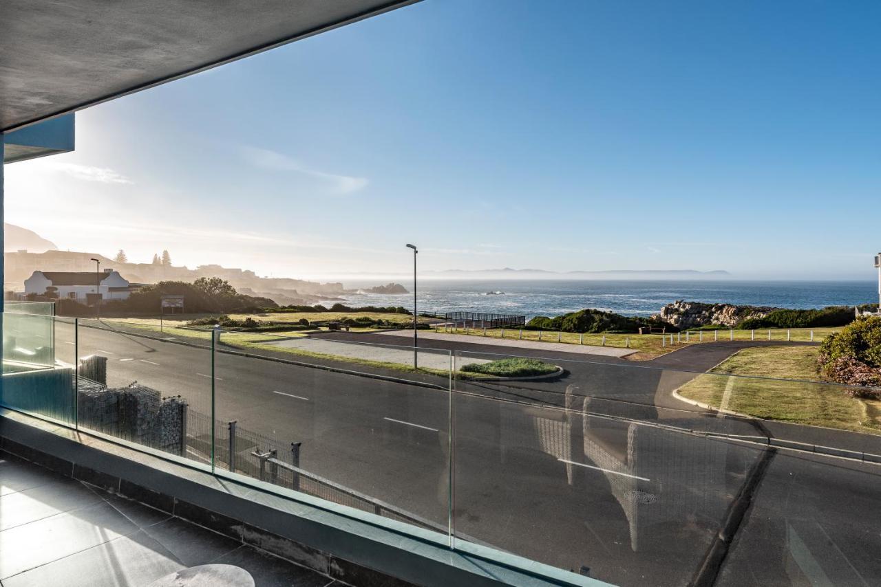 17 Marine, 2 Bedroom Sea-Facing Apt101 Hermanus Zewnętrze zdjęcie