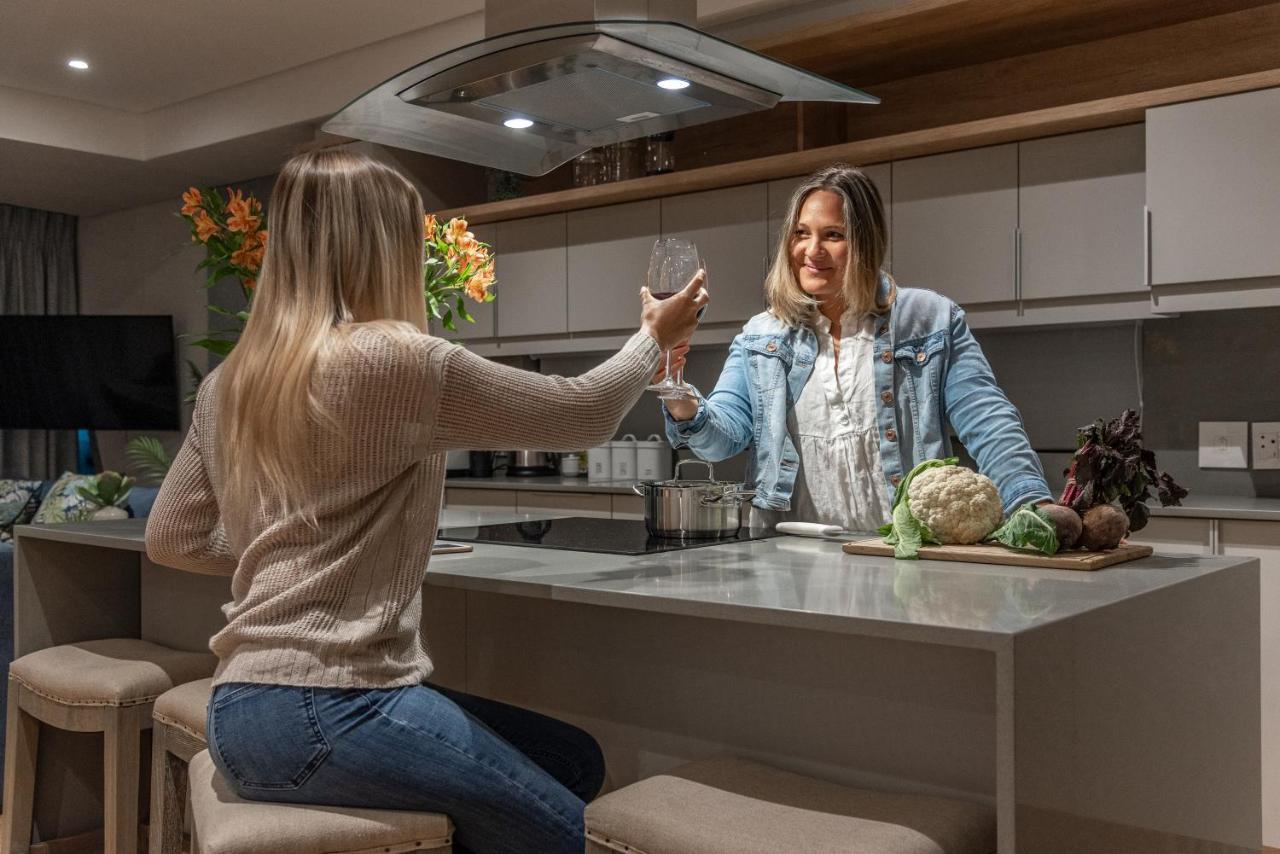 17 Marine, 2 Bedroom Sea-Facing Apt101 Hermanus Zewnętrze zdjęcie